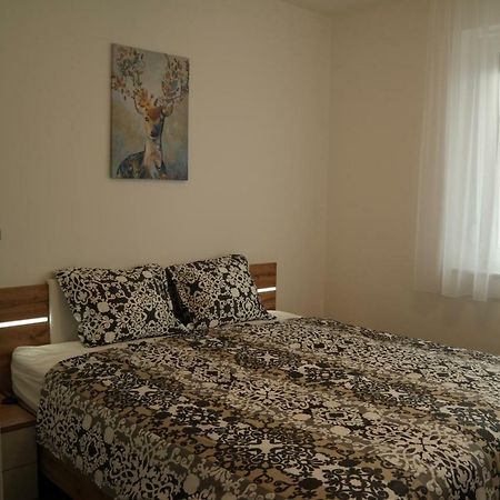 Holiday Apartman With Free Parking Győr Extérieur photo