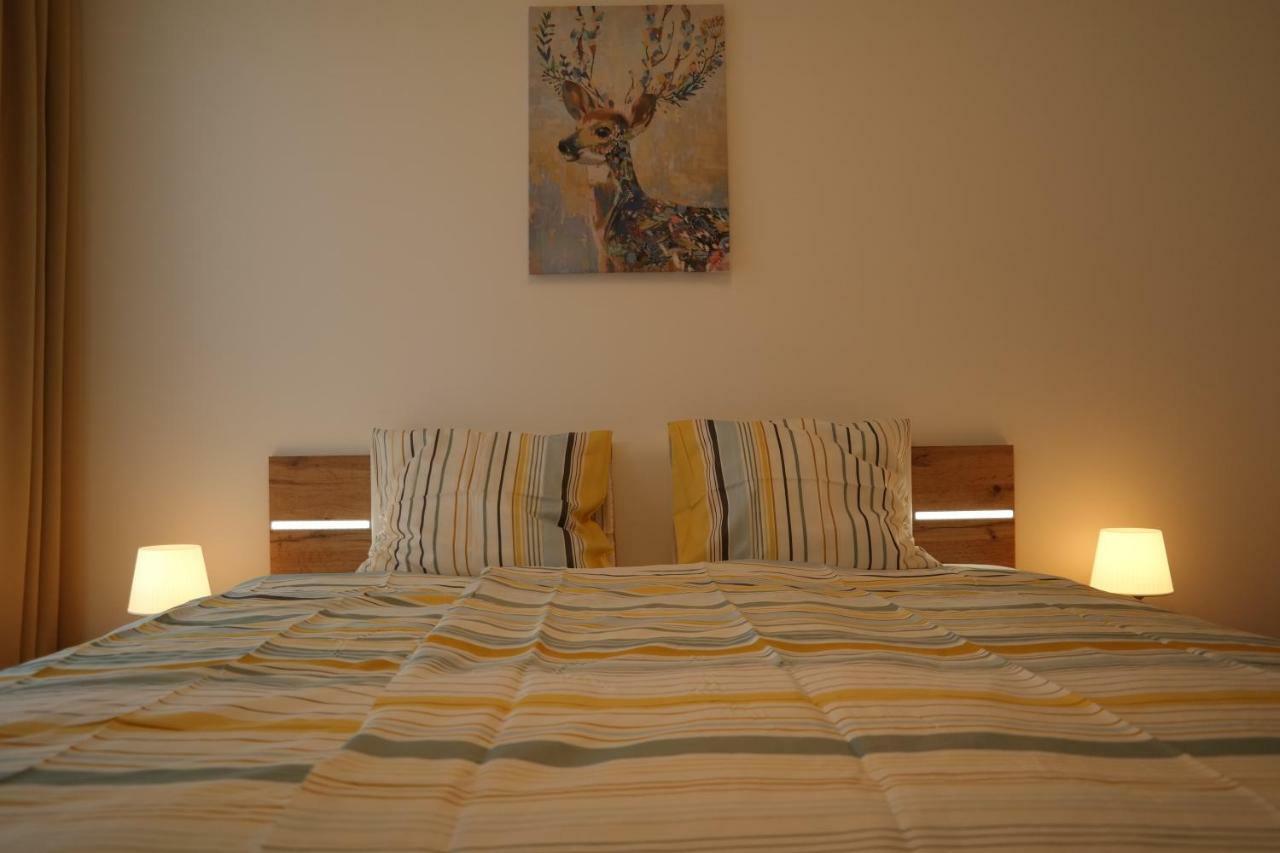 Holiday Apartman With Free Parking Győr Extérieur photo